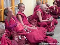 ¿Cómo es la vida de un monje en un monasterio?