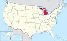 ¿Qué urbe estadounidense está al margen del lago Michigan?