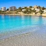 Explorando la Playa Cristalina de Mallorca